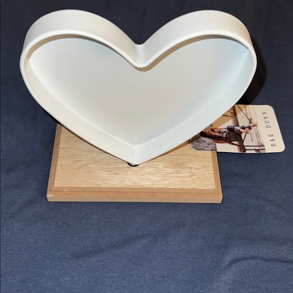 Rae Dunn White Heart with Red 'Boss Mom' - Picture 3 of 4